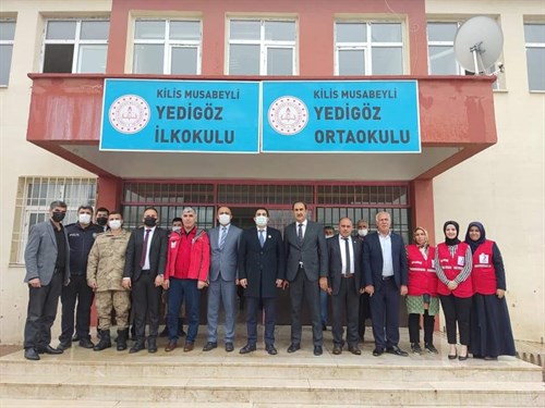 TÜRK KIZILAY DAN İLÇEMİZ'İN  YEDİGÖZ KÖYÜ İLKOKULUNA KÜTÜPHANE 